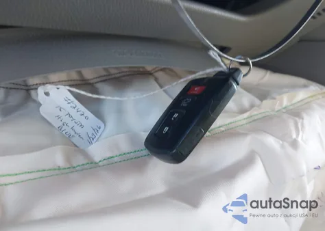 2015 Toyota Highlander Xle V6 z USA, uszkodzony, nr VIN 5TDKKRFH5FS075321